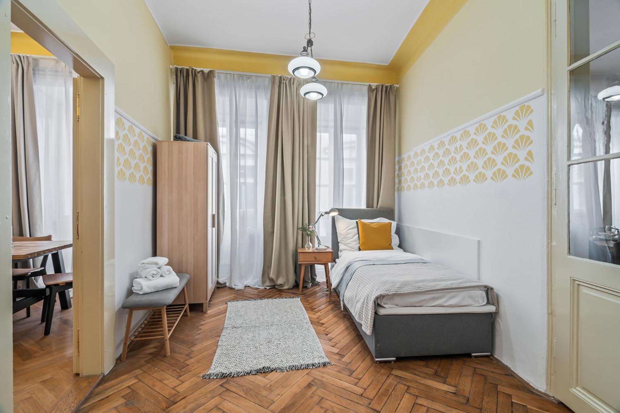 Charles Bridge Historical Apts By Michal&Friends Прага Экстерьер фото